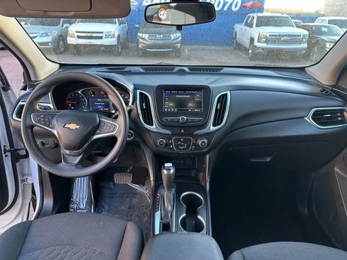 Used 2020 Chevrolet Equinox LT image 17