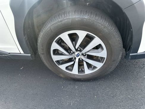 Used 2024 Subaru Outback Premium AWD/4WD image 20