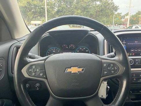 Used 2022 Chevrolet Colorado Z71 w/ Z71 Midnight Edition AWD/4WD image 11
