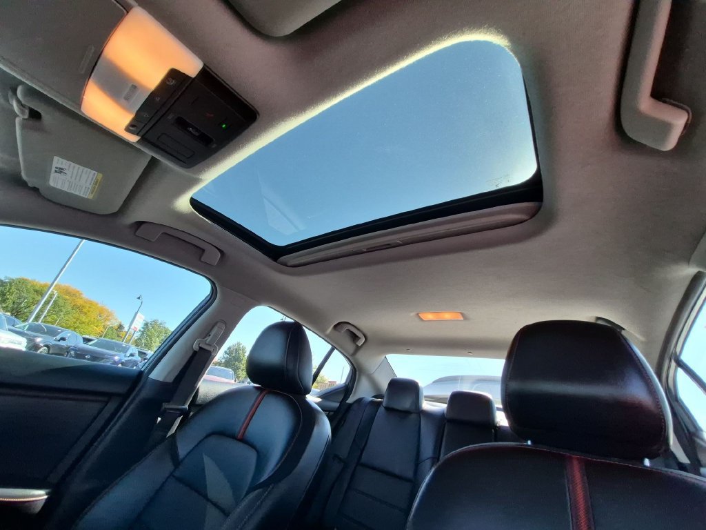 Used 2024 Nissan Sentra SR w/ SR Premium Package FWD image 12