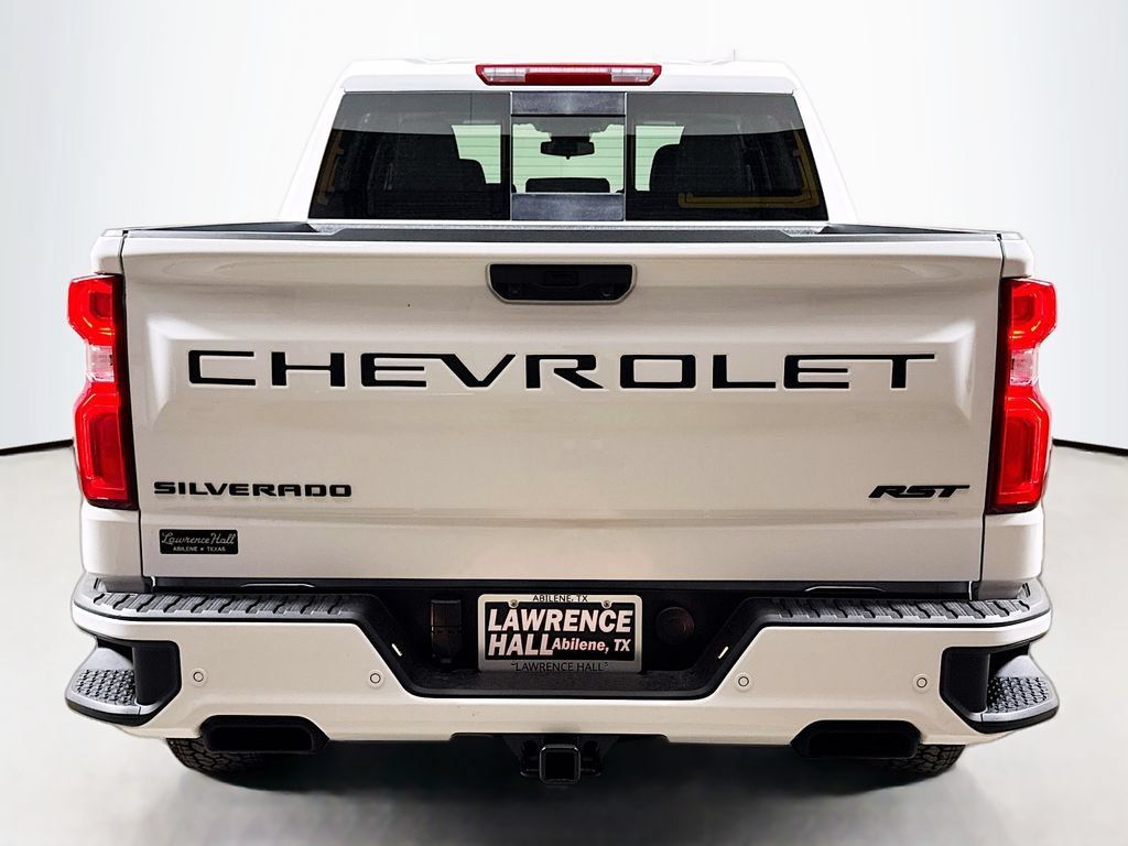 New 2026 Chevrolet Silverado 1500 RST w/ Dark Appearance Package AWD/4WD image 4