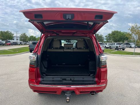 Used 2016 Toyota 4Runner 4WD image 10