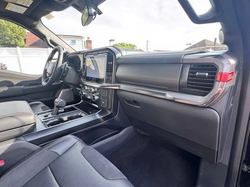 Used 2025 Ford F150 Raptor AWD/4WD image 17