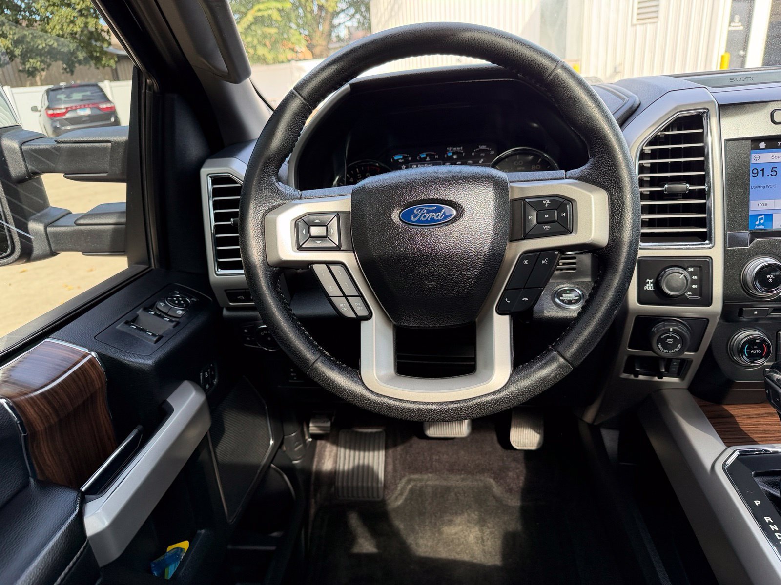Used 2016 Ford F150 Lariat w/ Equipment Group 502A Luxury AWD/4WD image 13