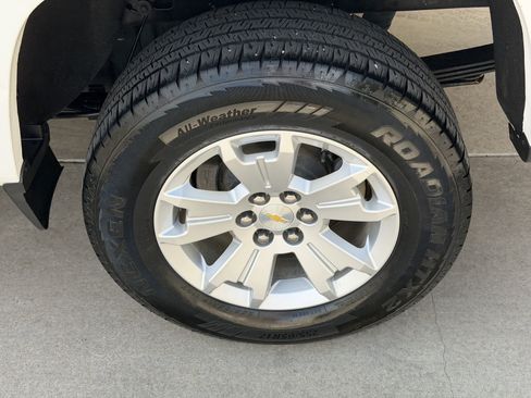 Used 2022 Chevrolet Colorado LT w/ Fleet Safety Package RWD image 12