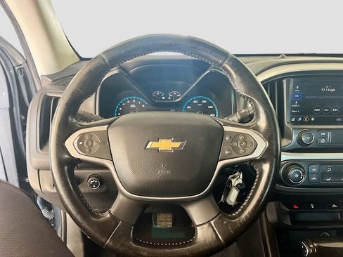 Used 2020 Chevrolet Colorado LT AWD/4WD image 11