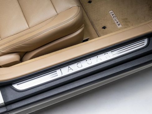 Used 2012 Jaguar XK Convertible RWD image 31