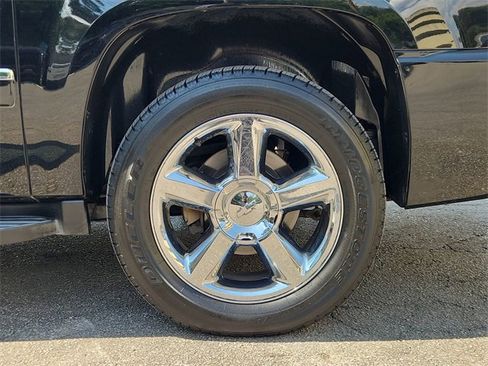 Certified 2013 Chevrolet Suburban LTZ image 32