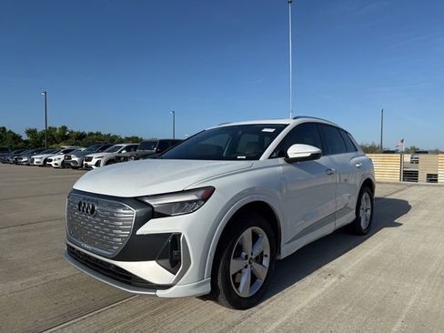 Used 2023 Audi Q4 e-tron Premium Plus image 7