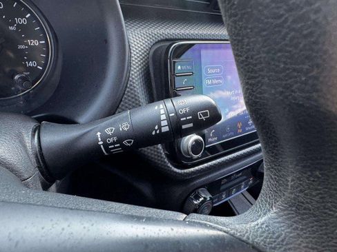 Used 2021 Nissan Kicks SV image 22