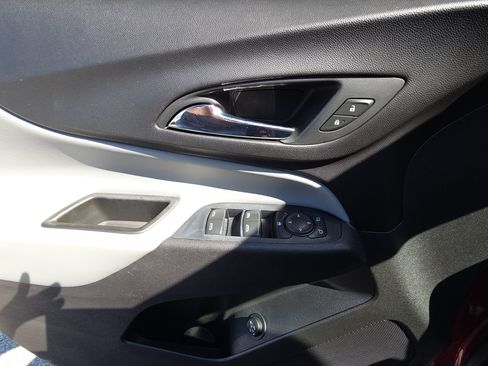 Certified 2019 Chevrolet Equinox LT FWD image 13