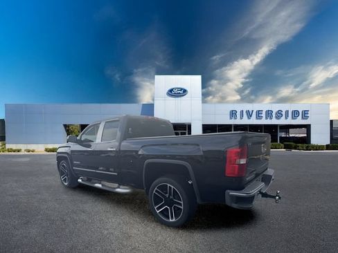 Used 2019 GMC Sierra 1500 SLE w/ Black Pack AWD/4WD image 9