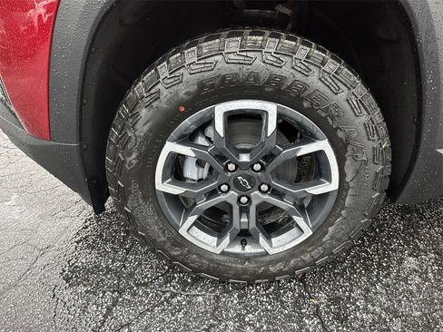 New 2026 Chevrolet Equinox ACTIV w/ Convenience Package III image 12