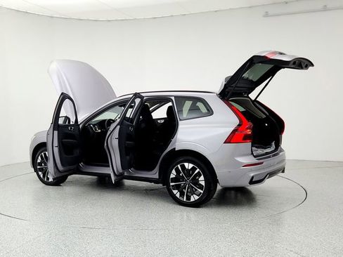 New 2026 Volvo XC60 B5 Plus w/ Climate Package image 12