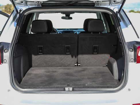 Used 2021 Chevrolet Equinox LS image 25