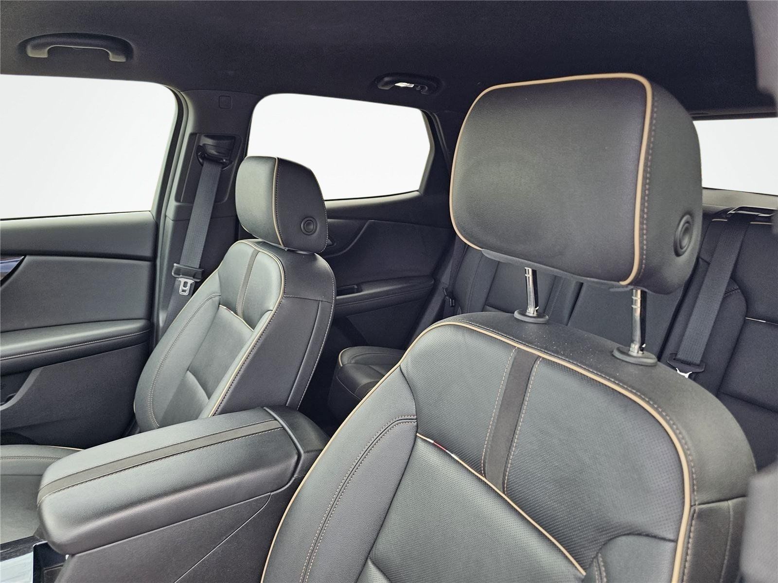 Used 2023 Chevrolet Blazer Premier FWD image 18