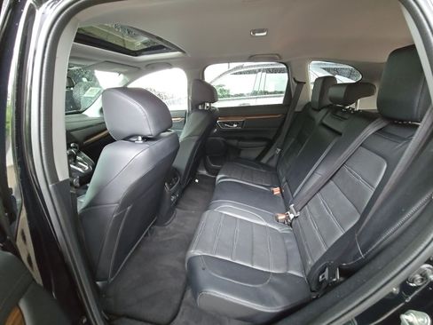 Used 2018 Honda CR-V Touring image 5