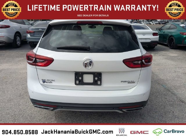 Used 2018 Buick Regal Preferred w/ Sights and Sounds Package AWD/4WD image 5