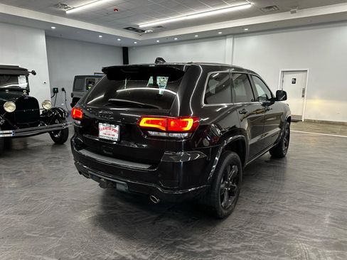 Used 2015 Jeep Grand Cherokee Altitude AWD/4WD image 5