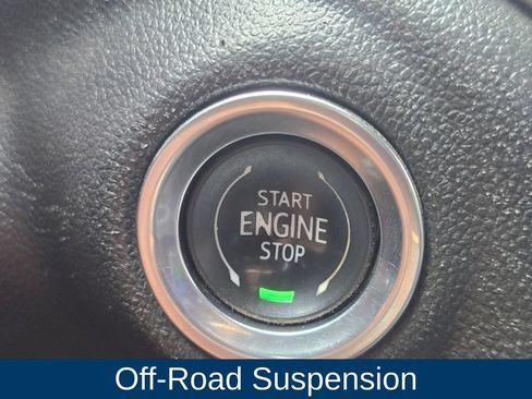 Used 2021 Chevrolet Silverado 1500 LTZ AWD/4WD image 32