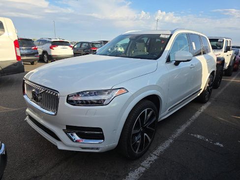 Used 2023 Volvo XC90 B6 Plus w/ Protection Package Premier AWD/4WD image 2