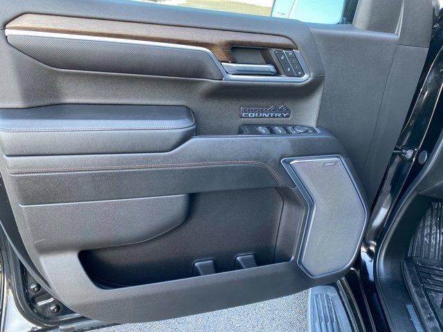 Used 2024 Chevrolet Silverado 1500 High Country AWD/4WD image 15
