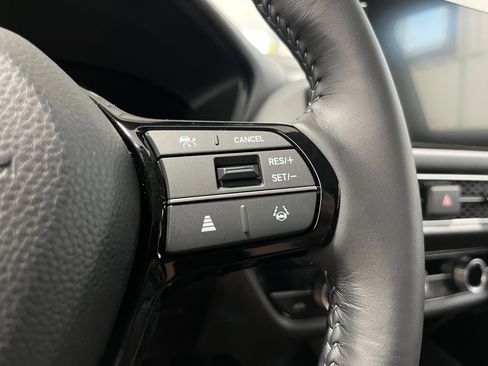 New 2026 Honda HR-V EX-L image 16