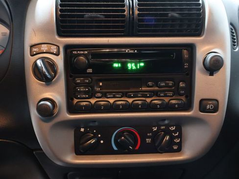 Used 2003 Ford Ranger XLT image 24