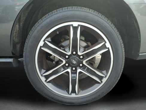 Used 2019 Ford Expedition Limited w/ Equipment Group 303A image 9