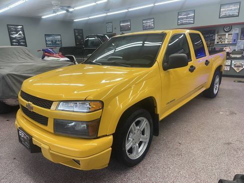 Used 2004 Chevrolet Colorado LS RWD image 2
