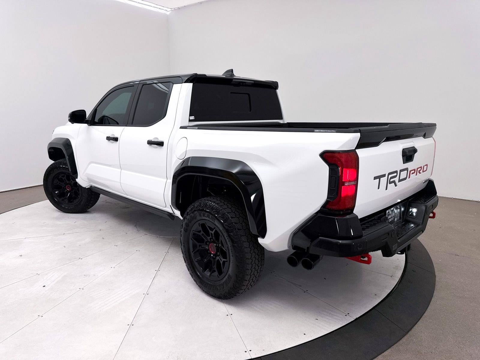 Used 2025 Toyota Tacoma TRD Pro AWD/4WD image 2