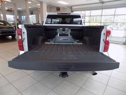 Used 2024 Chevrolet Silverado 2500 Custom w/ Custom Convenience Package AWD/4WD image 9