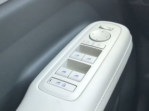 New 2025 Hyundai Santa Fe SEL FWD image 21