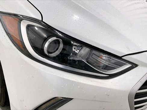 Used 2018 Hyundai Elantra Value Edition FWD image 12