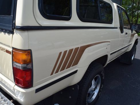Used 1988 Toyota Pickup SR5 image 22