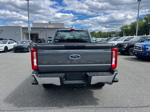 New 2026 Ford F250 XL w/ XL Chrome Package image 4