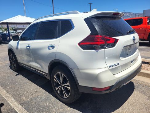 Used 2017 Nissan Rogue SL w/ SL Premium Package AWD/4WD image 31