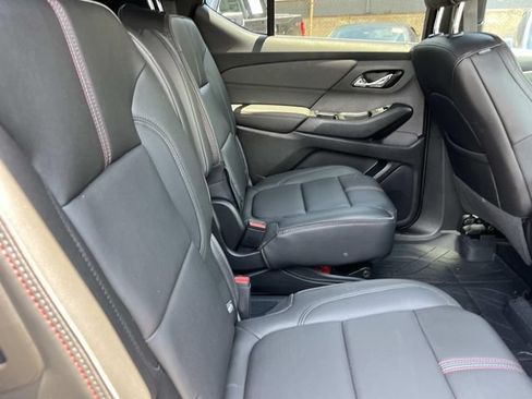 Used 2023 Chevrolet Traverse RS w/ LPO, Floor Liner Package FWD image 23