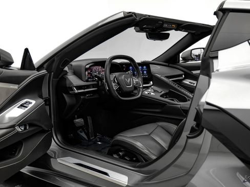 Used 2022 Chevrolet Corvette Stingray Preferred Cpe w/ Z51 Performance Package RWD image 44