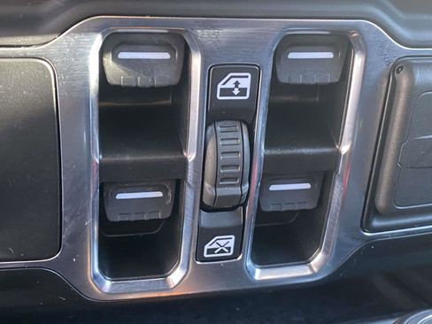 Certified 2023 Jeep Wrangler Sahara w/ Cold Weather Group image 40