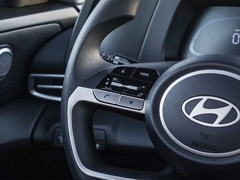 New 2026 Hyundai Elantra SE image 17