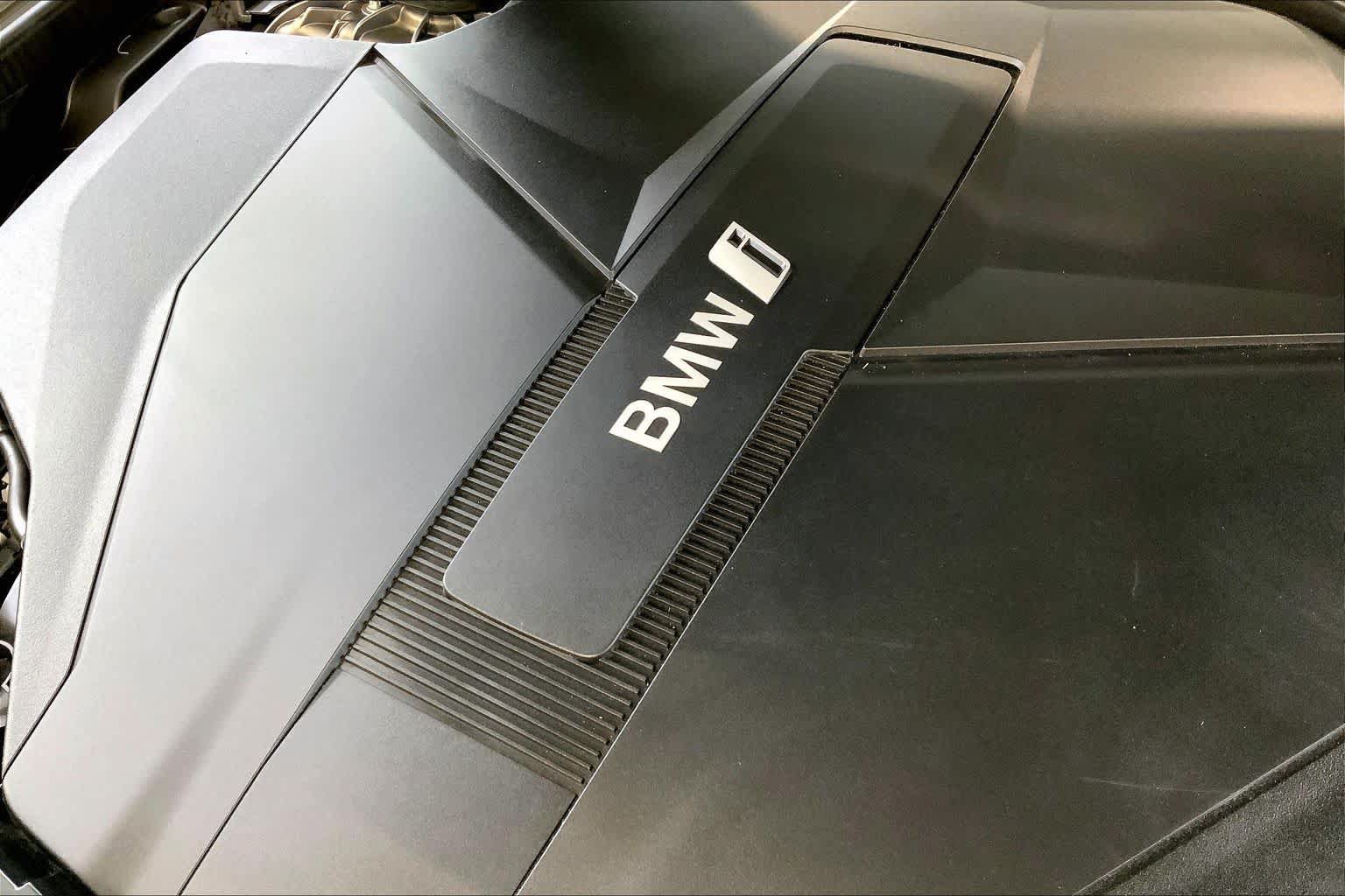 Used 2024 BMW i7 xDrive60 AWD/4WD image 31