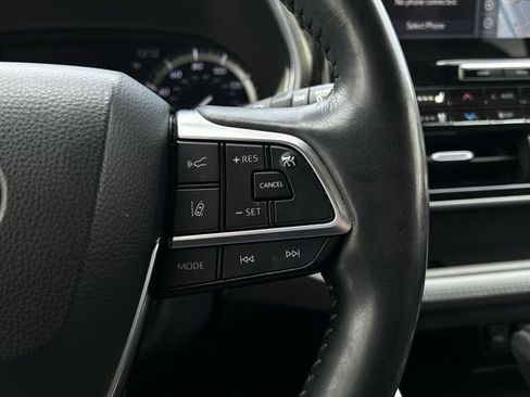 Used 2020 Toyota Highlander Platinum AWD/4WD image 16