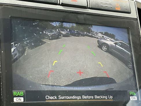 Used 2021 Subaru Ascent Premium w/ Convenience Package AWD/4WD image 13
