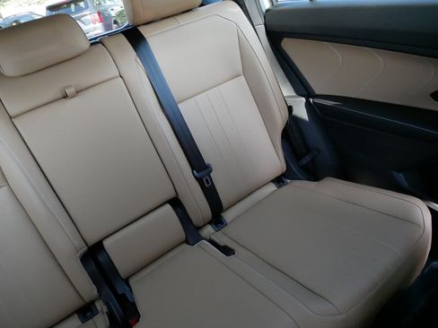 Certified 2024 Volkswagen Tiguan SE AWD/4WD image 14