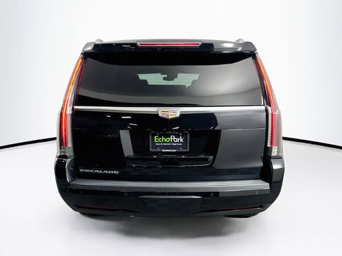 Used 2019 Cadillac Escalade Premium Luxury AWD/4WD image 7