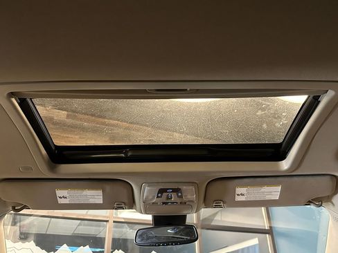 Used 2020 Toyota Sienna XLE w/ XLE Navigation Package AWD/4WD image 23