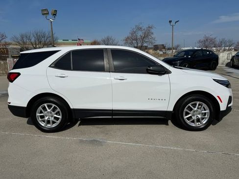 Used 2022 Chevrolet Equinox LS w/ LS Convenience Package AWD/4WD image 7