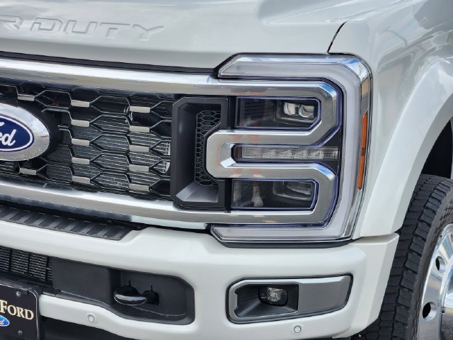 New 2027 Ford F450 Platinum w/ Platinum Plus Package AWD/4WD image 8