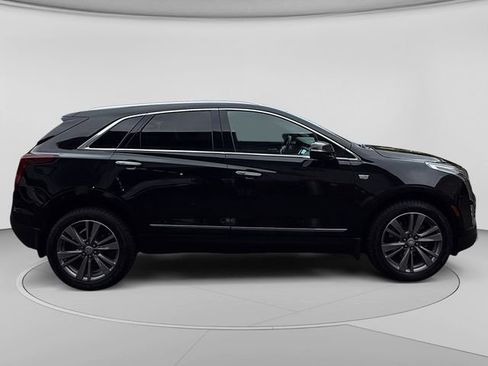 Used 2022 Cadillac XT5 Premium Luxury w/ Technology Package AWD/4WD image 6